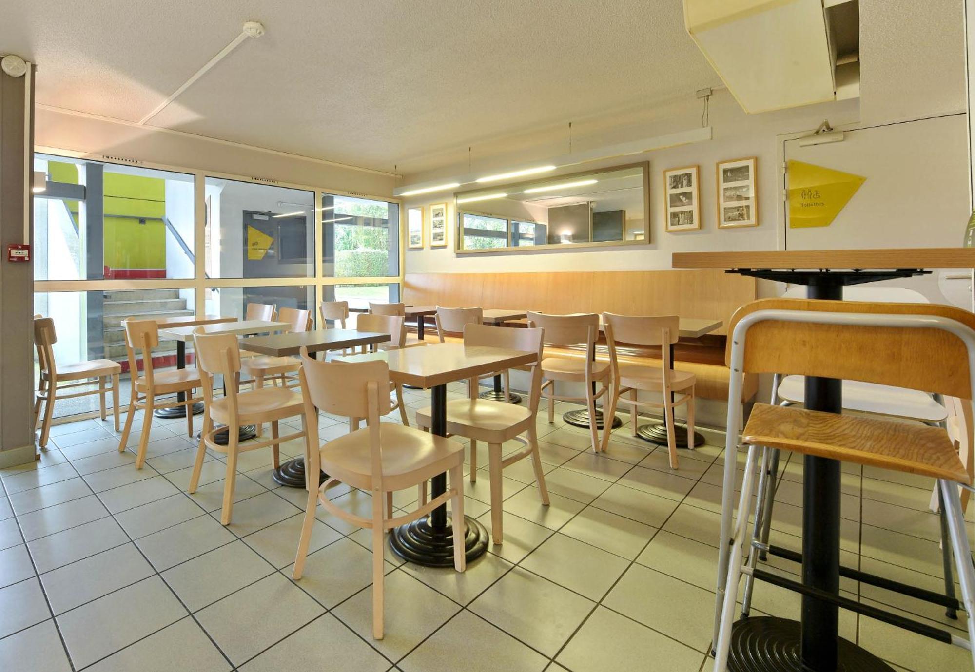 B&B Hotel Alencon Nord Esterno foto