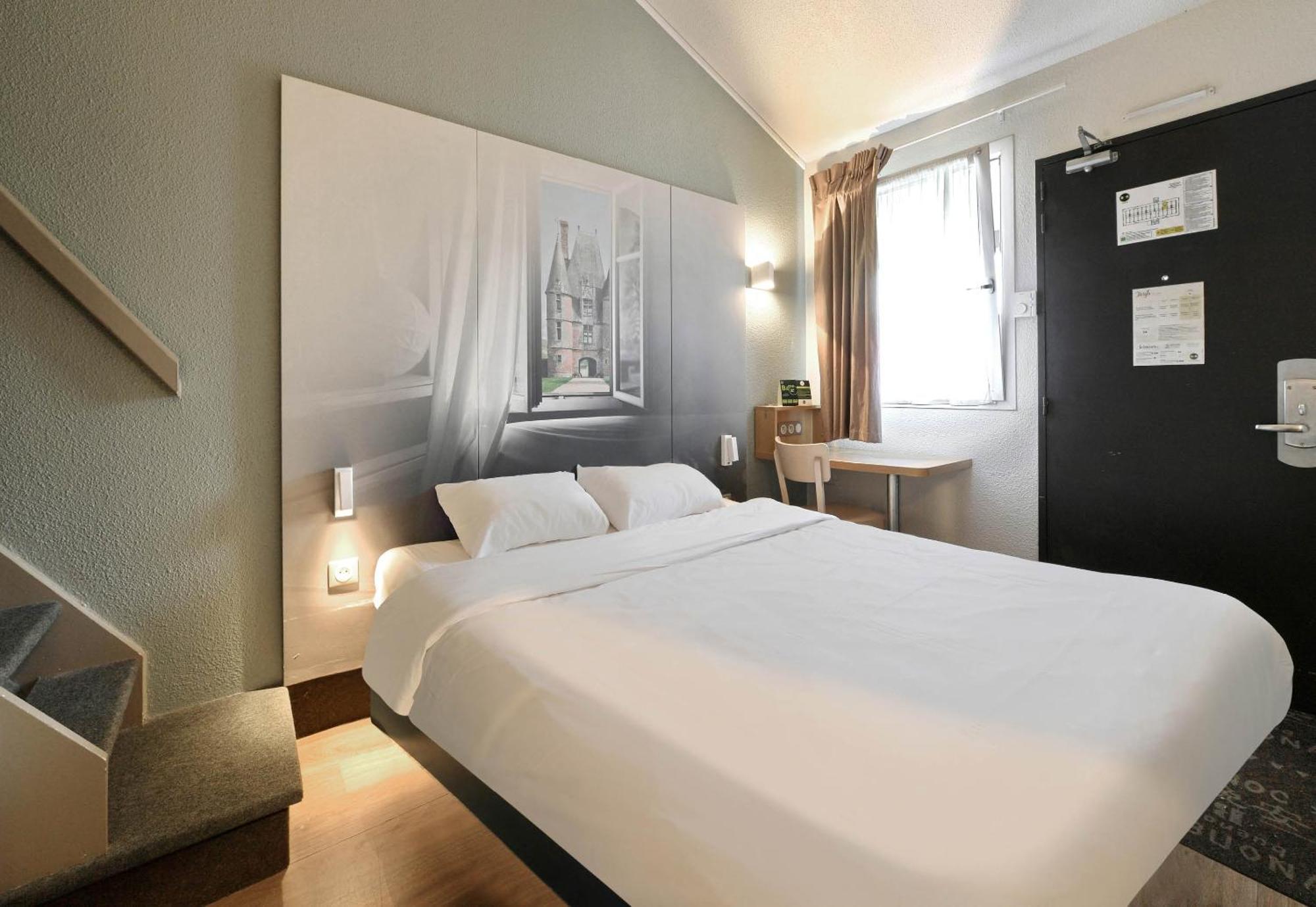 B&B Hotel Alencon Nord Esterno foto