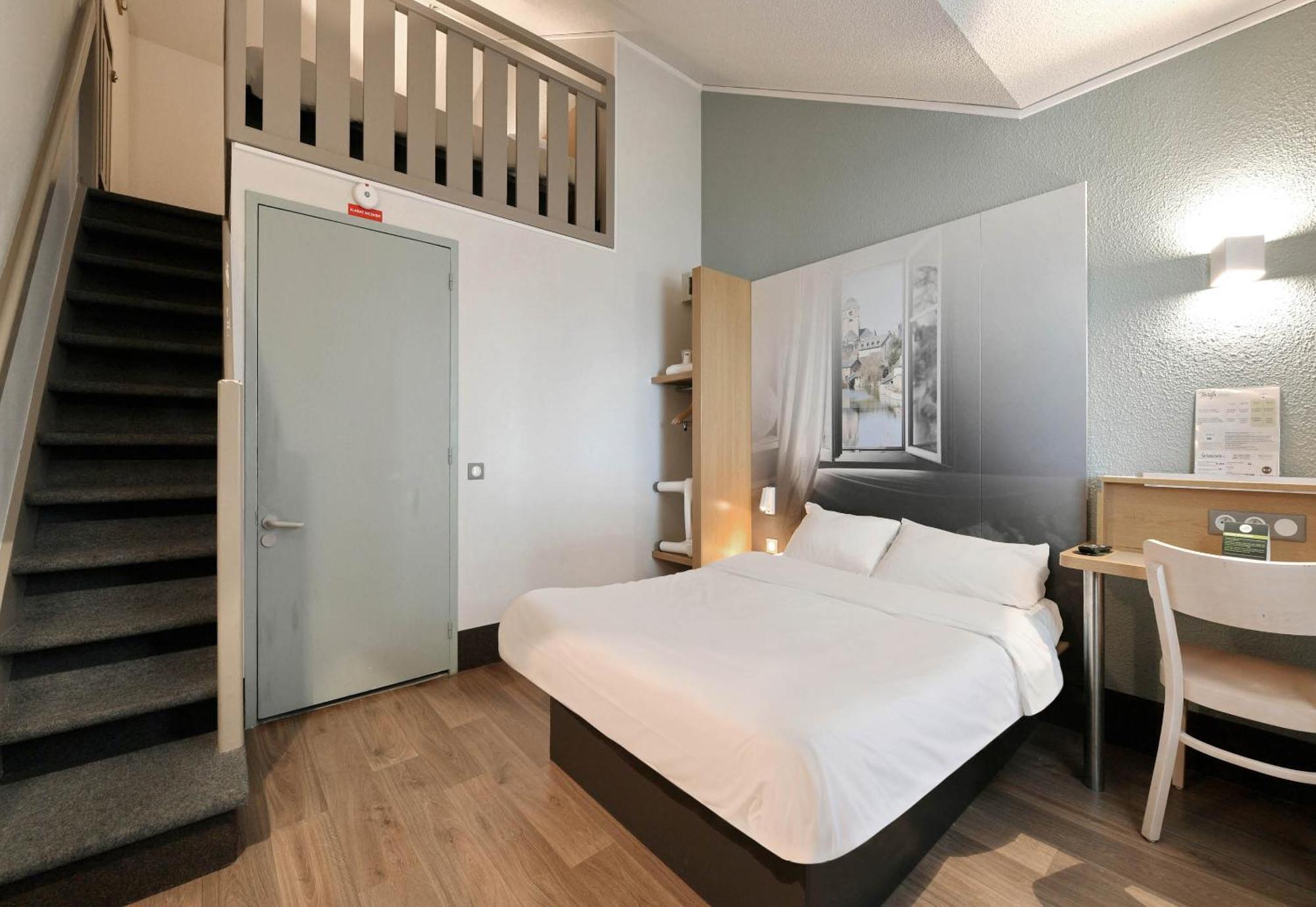 B&B Hotel Alencon Nord Esterno foto