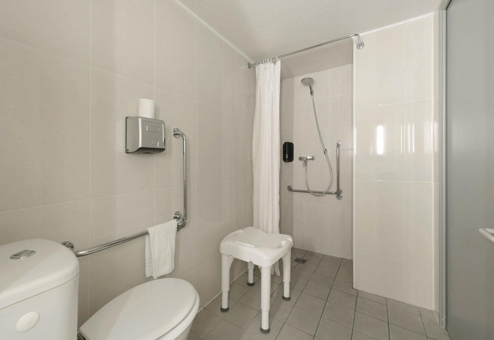 B&B Hotel Alencon Nord Esterno foto